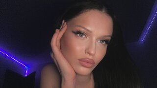 Catch MiaLaly’s Private Cam Show