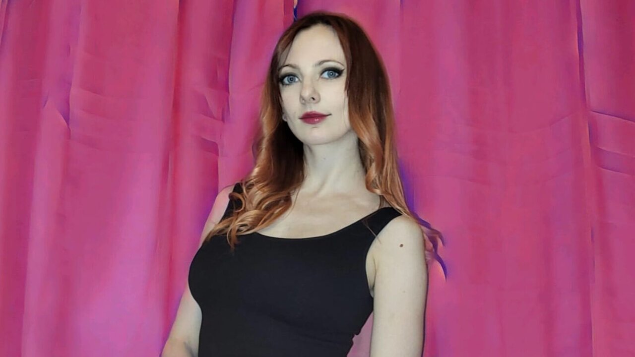 Catch MinaFallert’s Private Cam Show