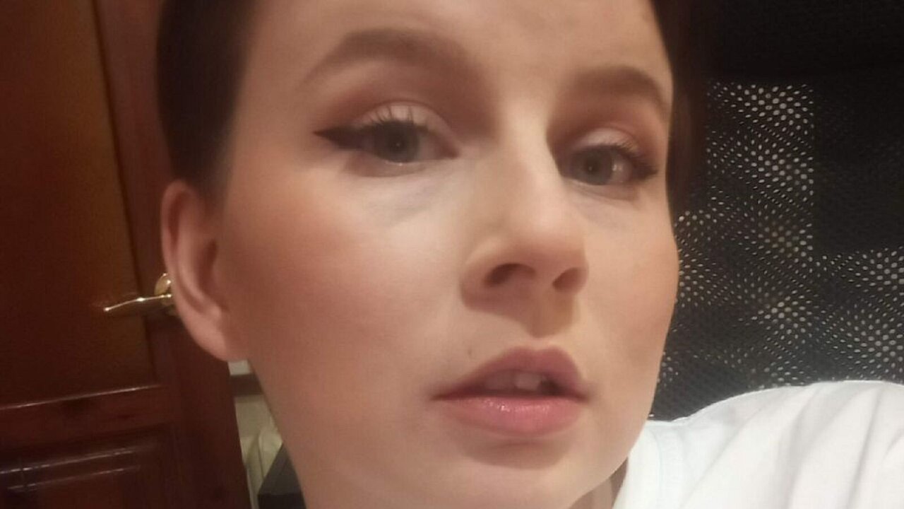 Catch MirandaMi’s Private Cam Show