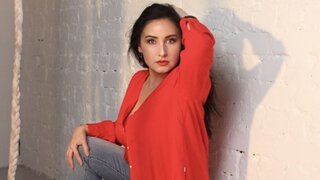 Catch NellyDuncan’s Private Cam Show