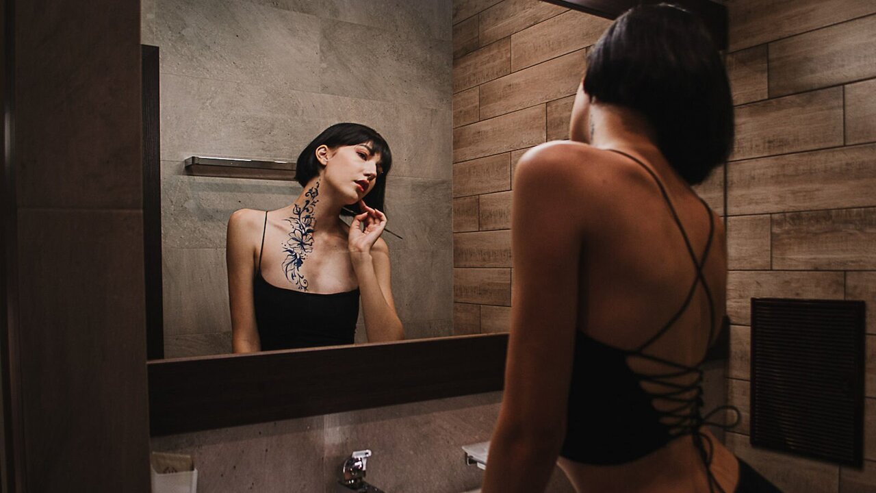 Catch NicoleSutton’s Private Cam Show