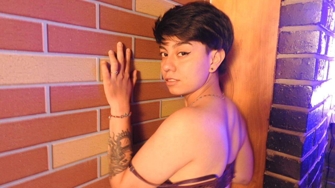 Catch NoaCooper’s Private Cam Show