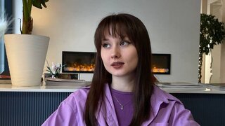 Catch PeggyBetter’s Private Cam Show