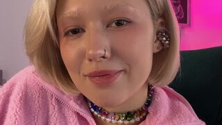 Catch PeonaBlack’s Private Cam Show