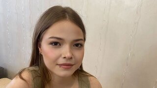 Catch PolinaEvans’s Private Cam Show
