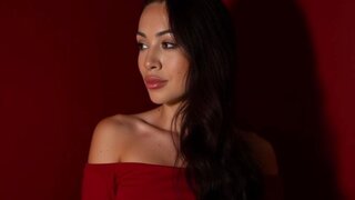 Catch RaqueleGrace’s Private Cam Show