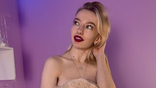 Catch RosaliFox’s Private Cam Show