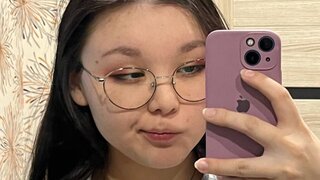 Catch RowenaCrosslin’s Private Cam Show