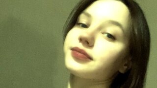 Catch RowenaDanforth’s Private Cam Show