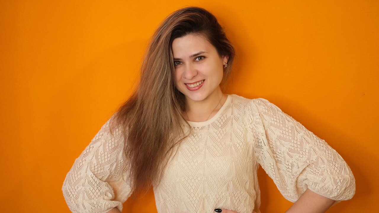 Catch RoxanaNilson’s Private Cam Show