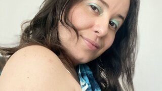 Catch SajaraBowen’s Private Cam Show