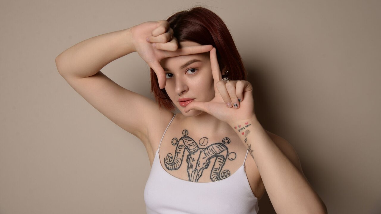 Catch SallyWade’s Private Cam Show