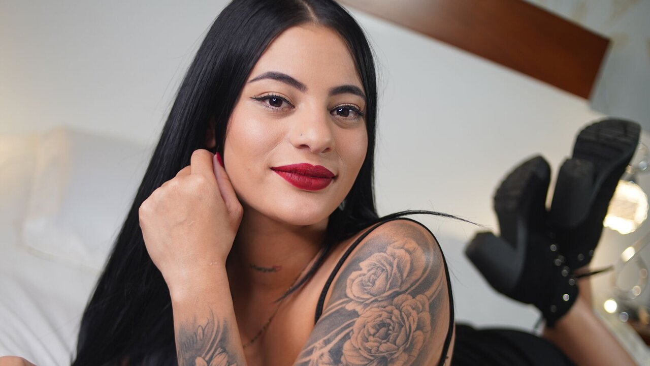 Catch SarahJule’s Private Cam Show