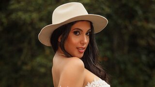 Catch SeleneRouss’s Private Cam Show
