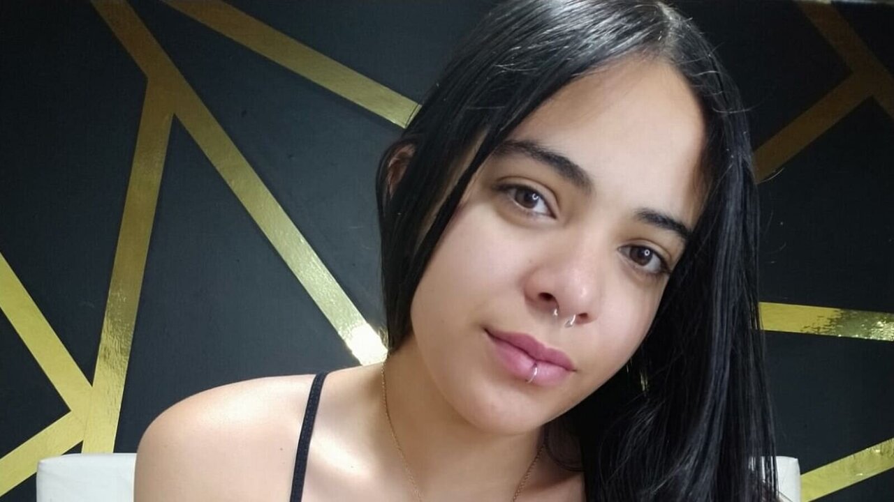 Catch ShannelBlue’s Private Cam Show