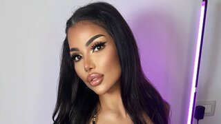 Catch StarletJackie’s Private Cam Show