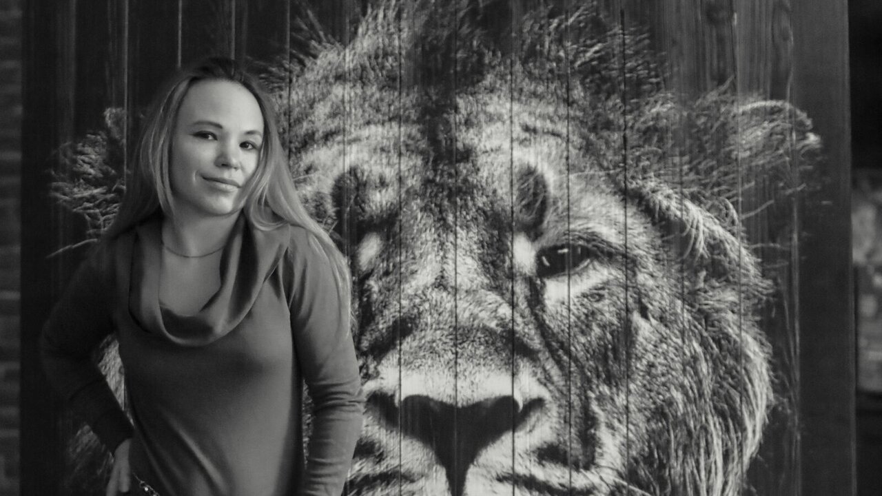 Catch SueCamelina’s Private Cam Show