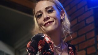 Catch SundayJane’s Private Cam Show