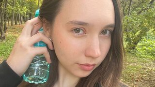 Catch SuzanneVega’s Private Cam Show