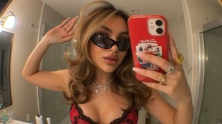 Catch TaisaHepburn’s Private Cam Show