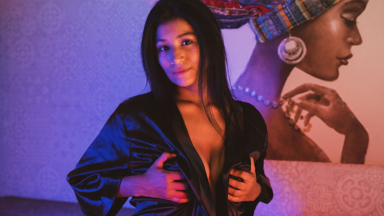 Catch TashaMendez’s Private Cam Show