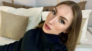 Catch TessaRegan’s Private Cam Show