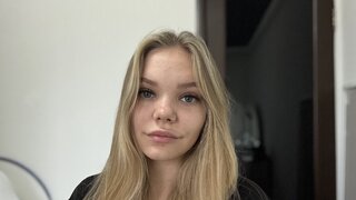 Catch ToyaLavinder’s Private Cam Show