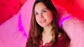 Catch UliaNeer’s Private Cam Show