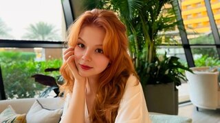 Catch ViolaVansi’s Private Cam Show