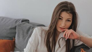 Catch WillettaZaman’s Private Cam Show