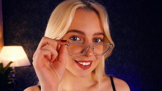 Catch WilonaBoothroyd’s Private Cam Show