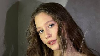 Catch WinonaManon’s Private Cam Show