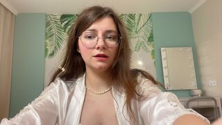 Catch XenaSmith’s Private Cam Show