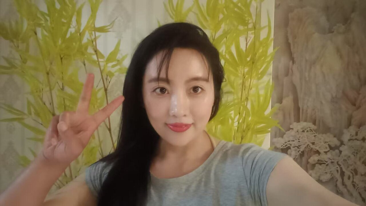 Catch YueShuang’s Private Cam Show