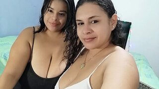 Catch AshelyEmily’s Private Cam Show