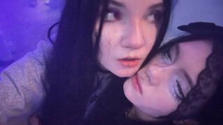 Catch LuluAndAlis’s Private Cam Show