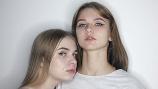 Catch MollyAndLeah’s Private Cam Show
