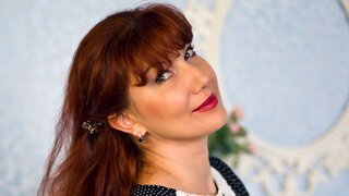 Catch AliceMervel’s Private Cam Show