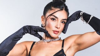 Catch HollyAllington’s Private Cam Show