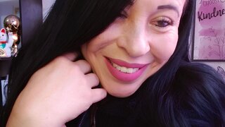Catch LaurenMallioni’s Private Cam Show