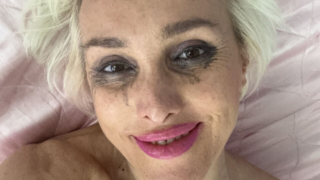 Catch LiliannaSmith’s Private Cam Show