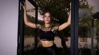 Catch AliceClarkt’s Private Cam Show