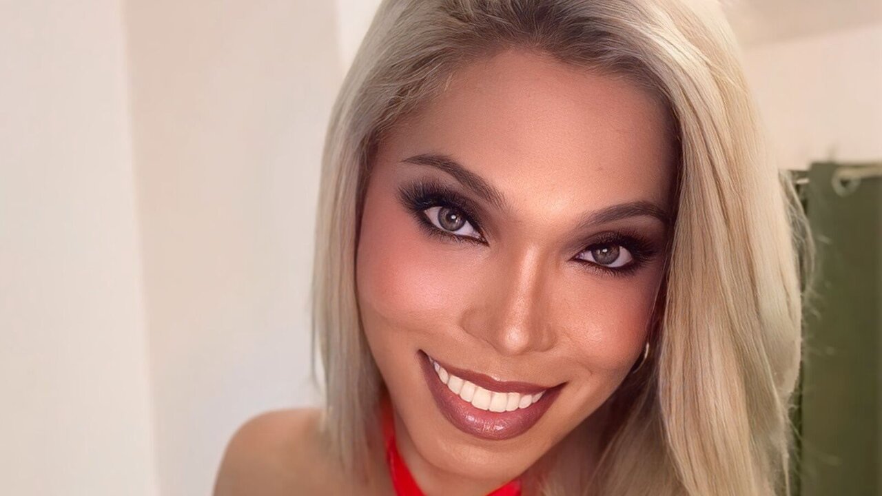 Catch AliyahFarrah’s Private Cam Show