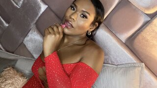 Catch AshleyRobless’s Private Cam Show