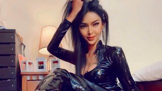 Catch CassieValbalera’s Private Cam Show