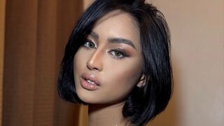 Catch EzekielLouise’s Private Cam Show