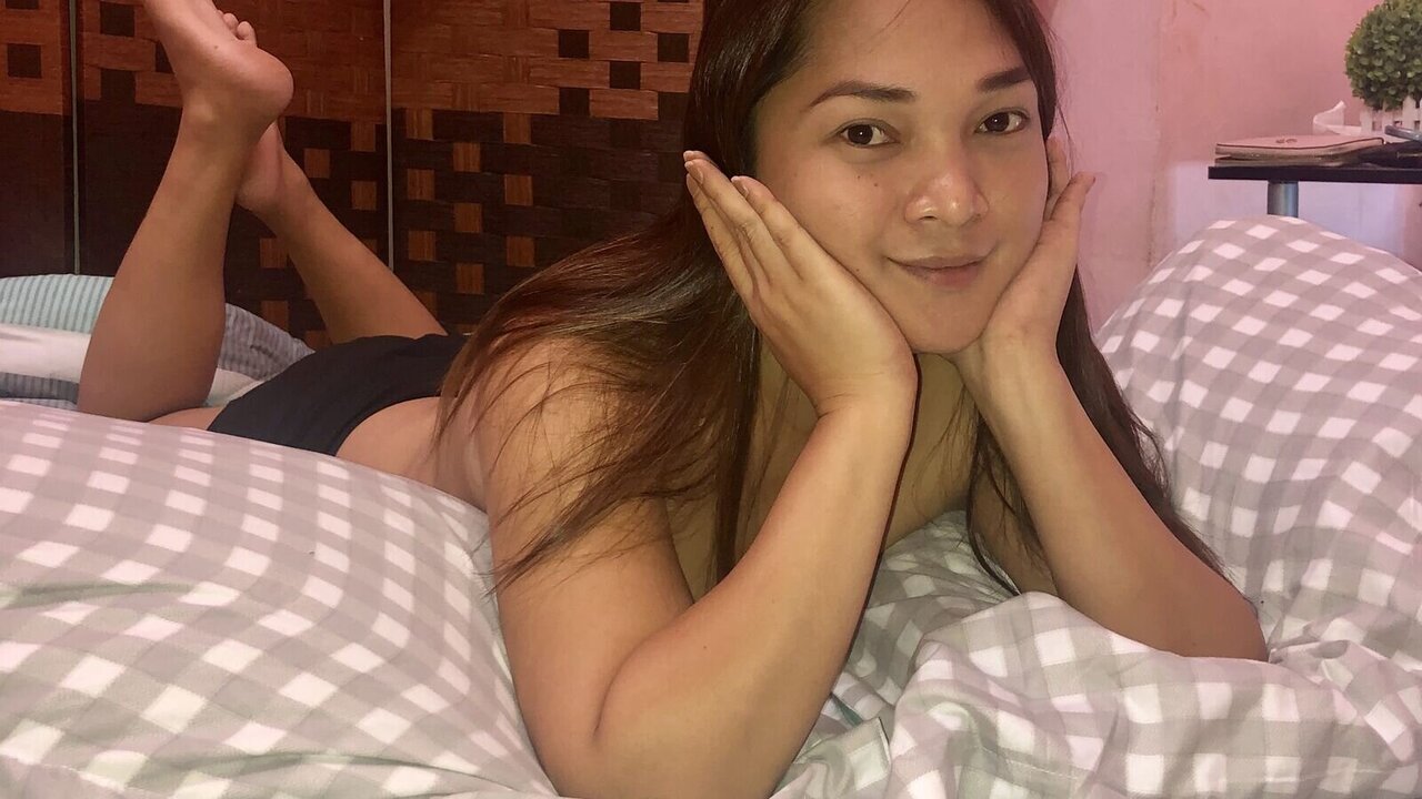 Catch JessieJohanson’s Private Cam Show