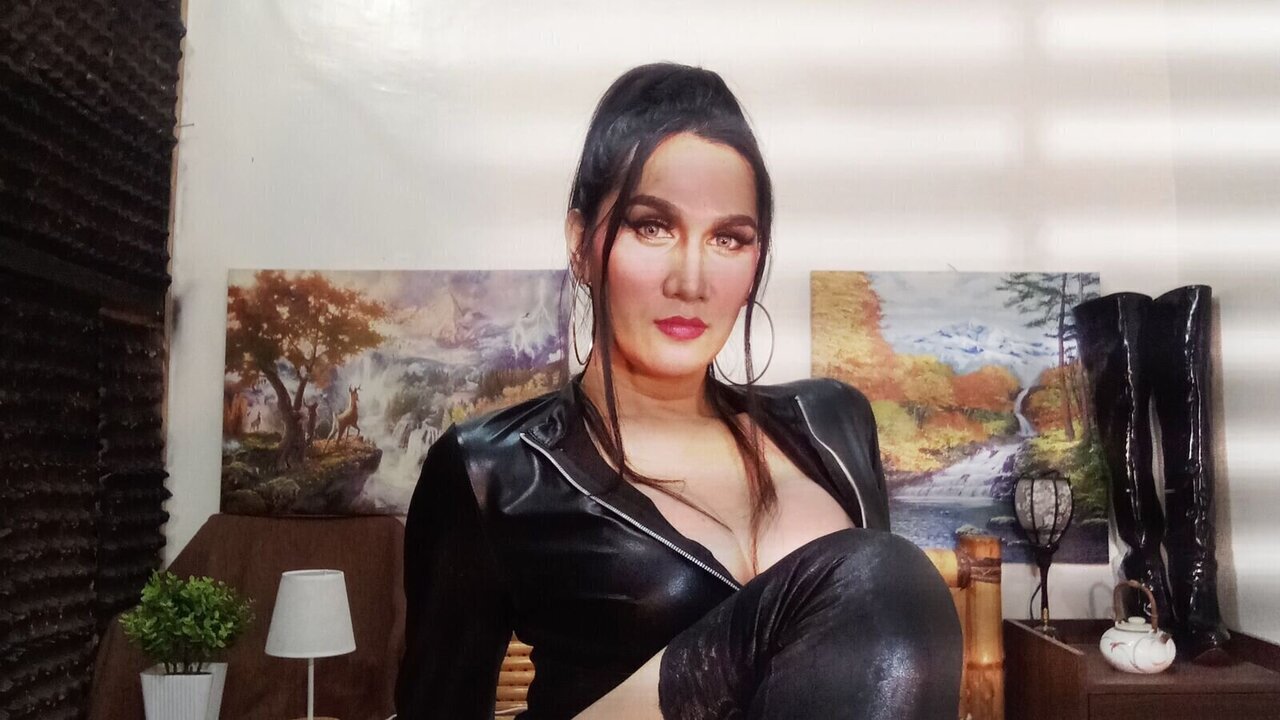 Catch MariaEmpress’s Private Cam Show