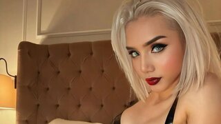 Catch MaxNail’s Private Cam Show