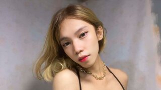 Catch ParisKate’s Private Cam Show